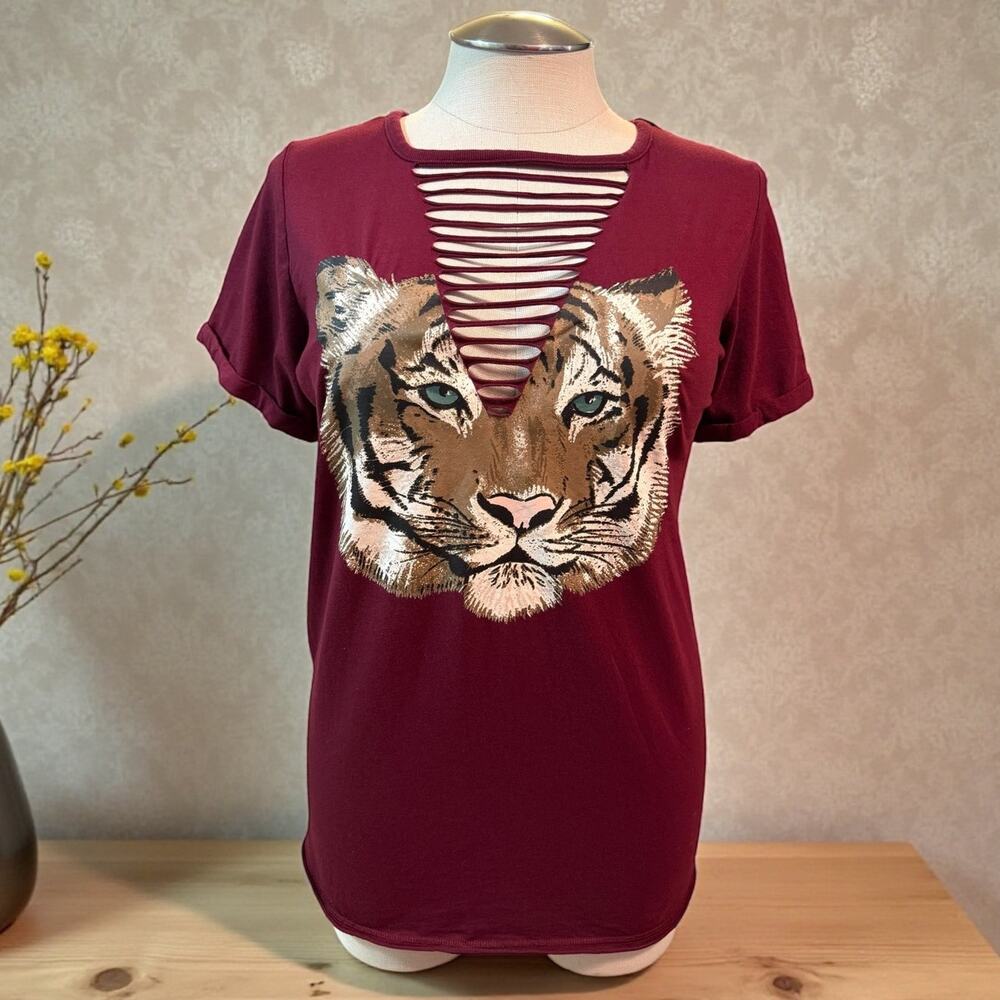 Torrid 3 (3X 22/24) Tiger Tattoo Busty Slashed Punk Burgundy Graphic T Shirt New